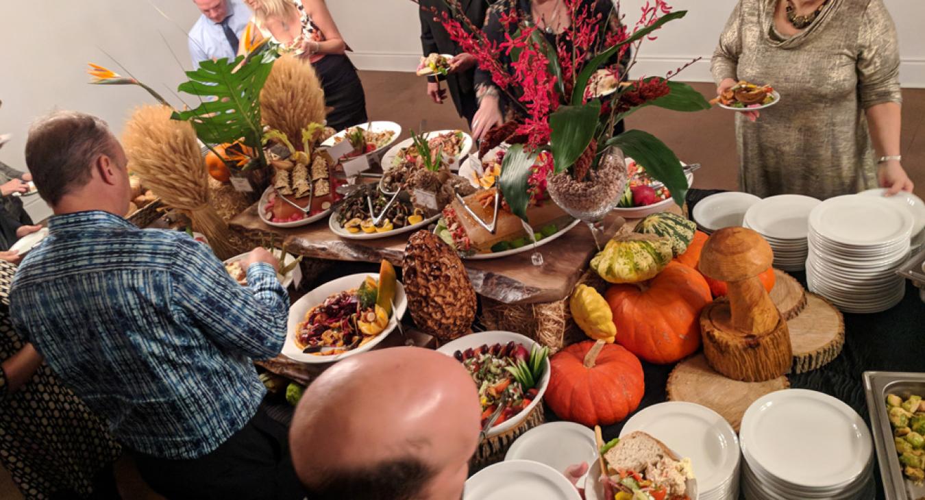 Buffet Mains White Carnation Banquet Hall